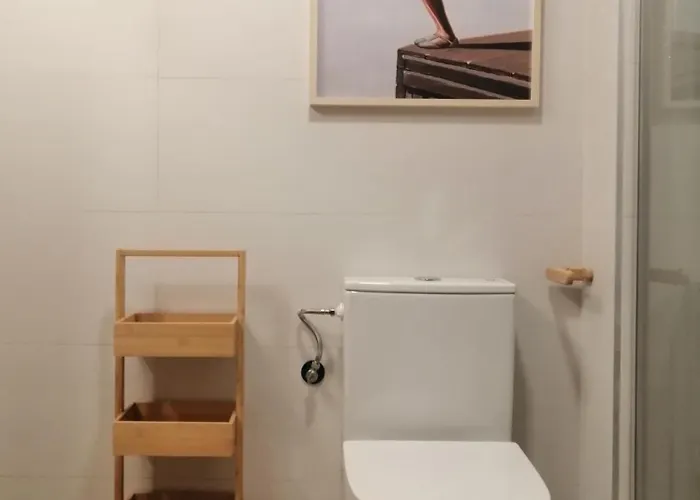 Nana In Parking En El Edificio Appartement *