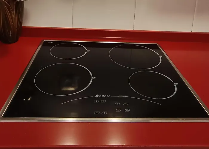 Nana In Parking En El Edificio Appartement