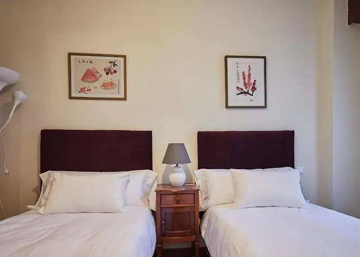 Nana In Parking En El Edificio דירה בילבאו