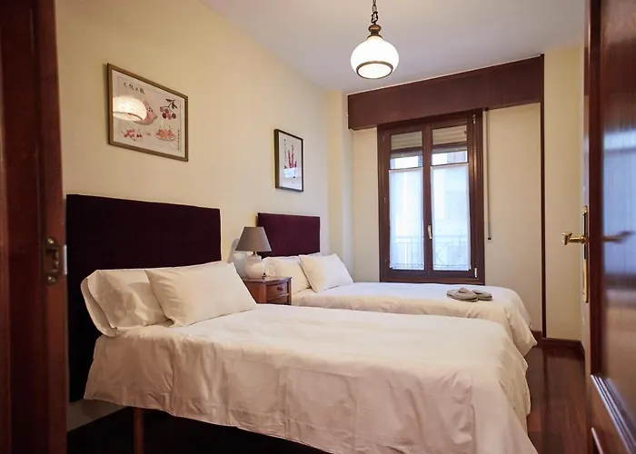 Nana In Parking En El Edificio דירה בילבאו